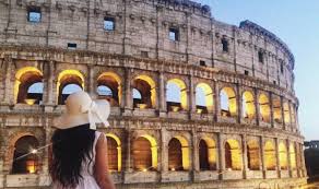 Площадь Бург-Де-Фур